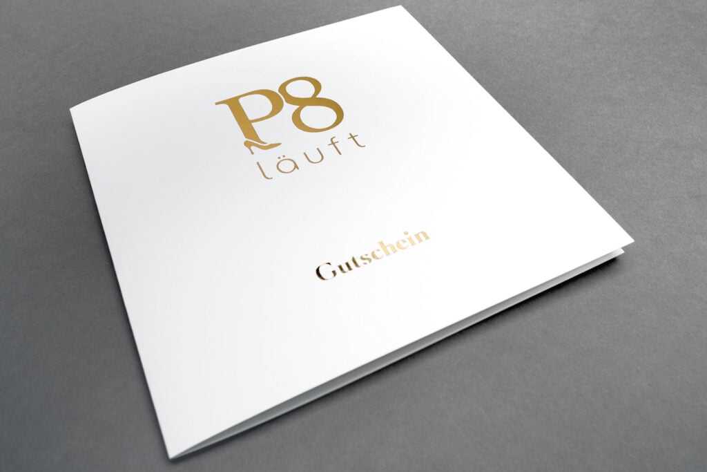 P8 Goldfolie Gutschein Titel P8 Goldfolie Gutschein Ansicht Vorderseite